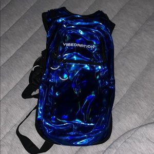 Vibedration hydration pack